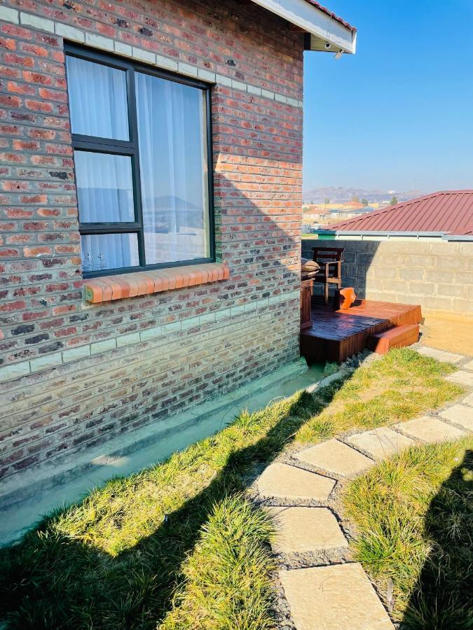 Moh Ville Guest House Maseru Exterior foto